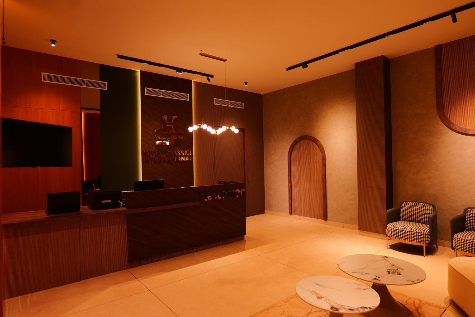 Hotel Classico International Kannangad Екстер'єр фото