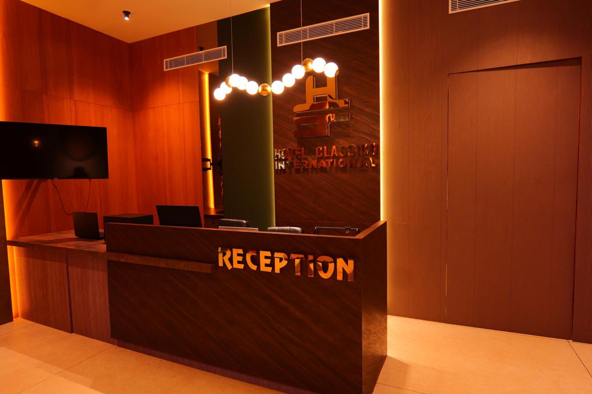 Hotel Classico International Kannangad Екстер'єр фото