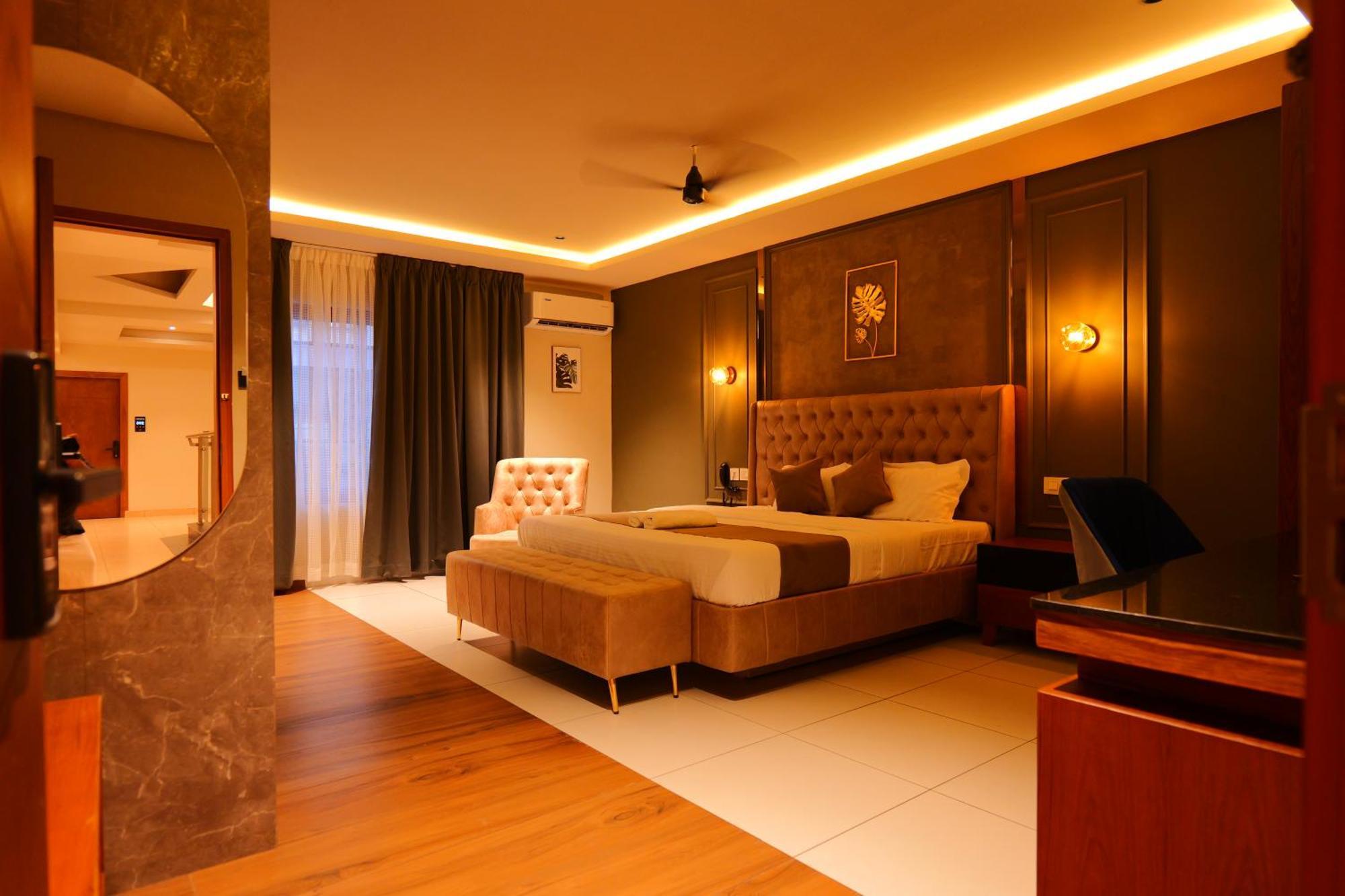 Hotel Classico International Kannangad Екстер'єр фото