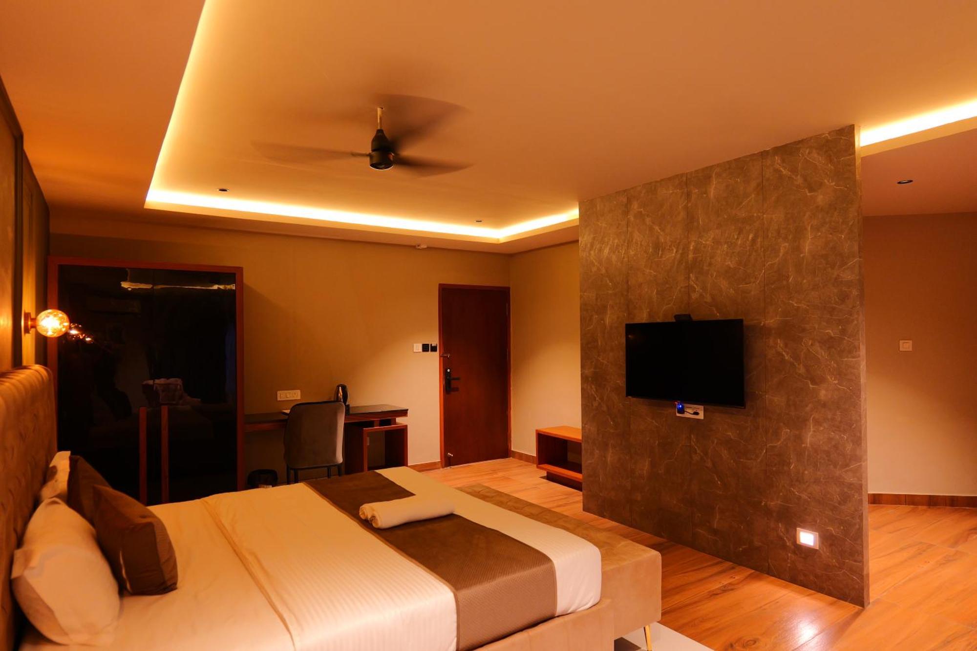 Hotel Classico International Kannangad Екстер'єр фото
