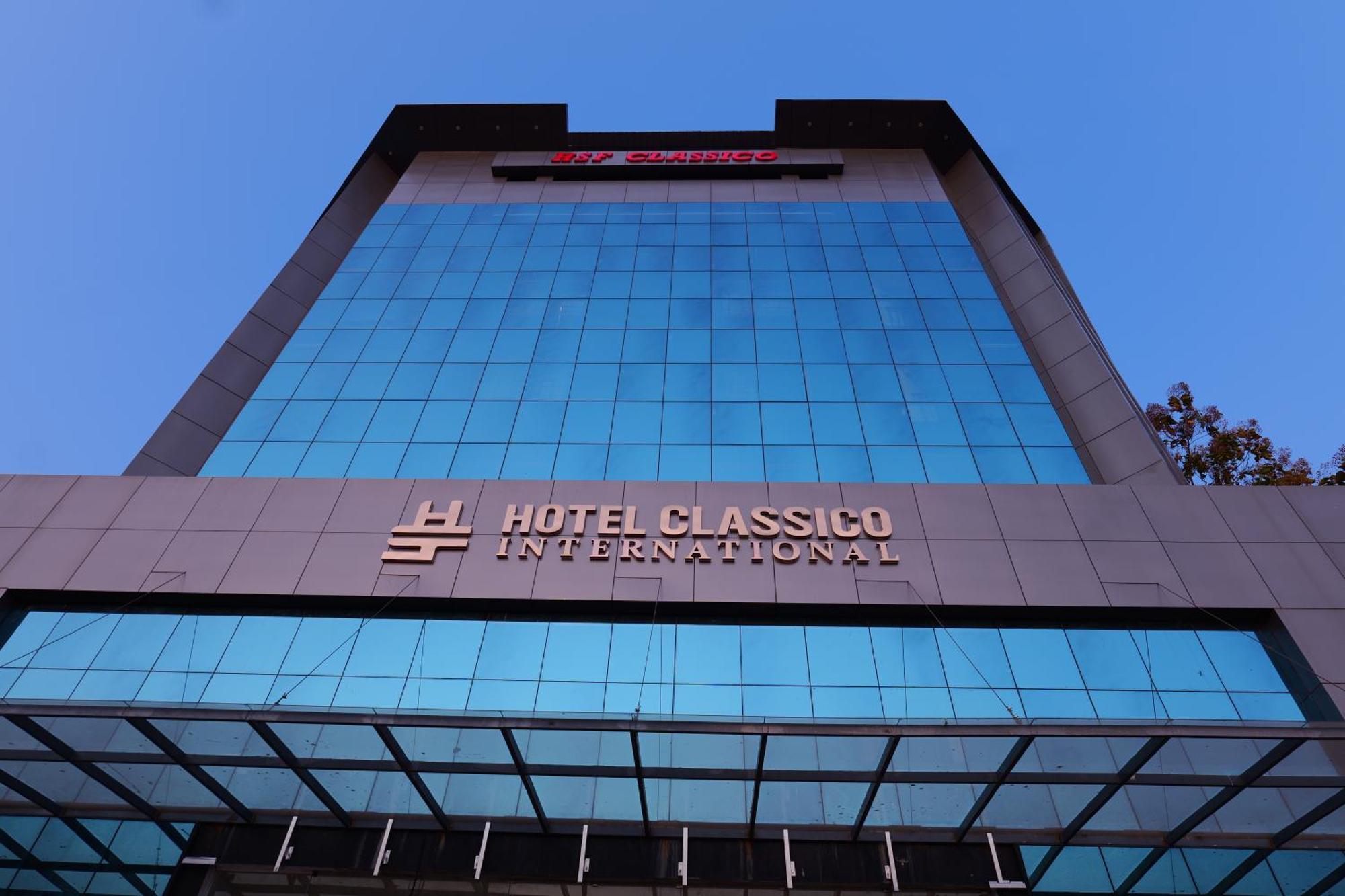 Hotel Classico International Kannangad Екстер'єр фото